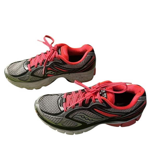 Saucony Women’s Size 7.5 Guide Running Shoes – Gray/Pink/black – Great Condition - Picture 2 of 11